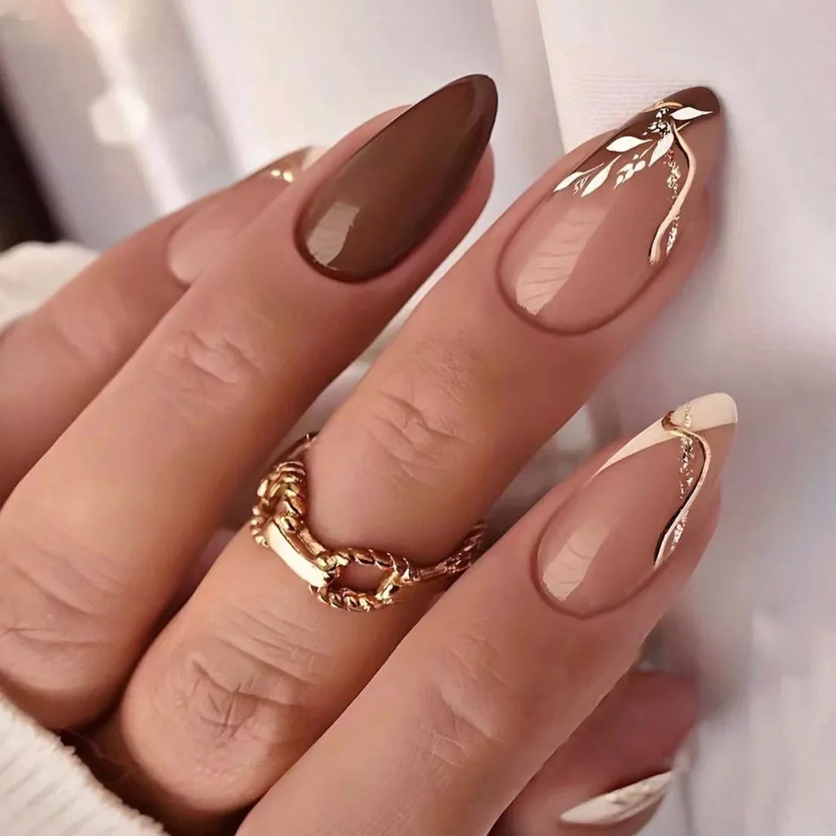 24Pcs Mid-length False Nails with Almond Head Design Brown Press on Nails