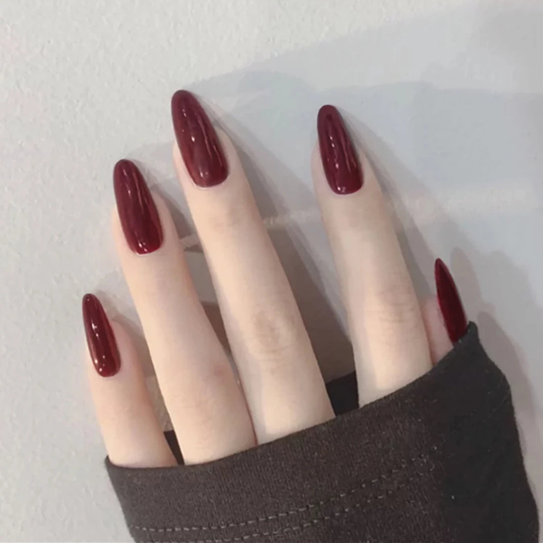 24pcs Vintage False Nails Round Head Press on Nails